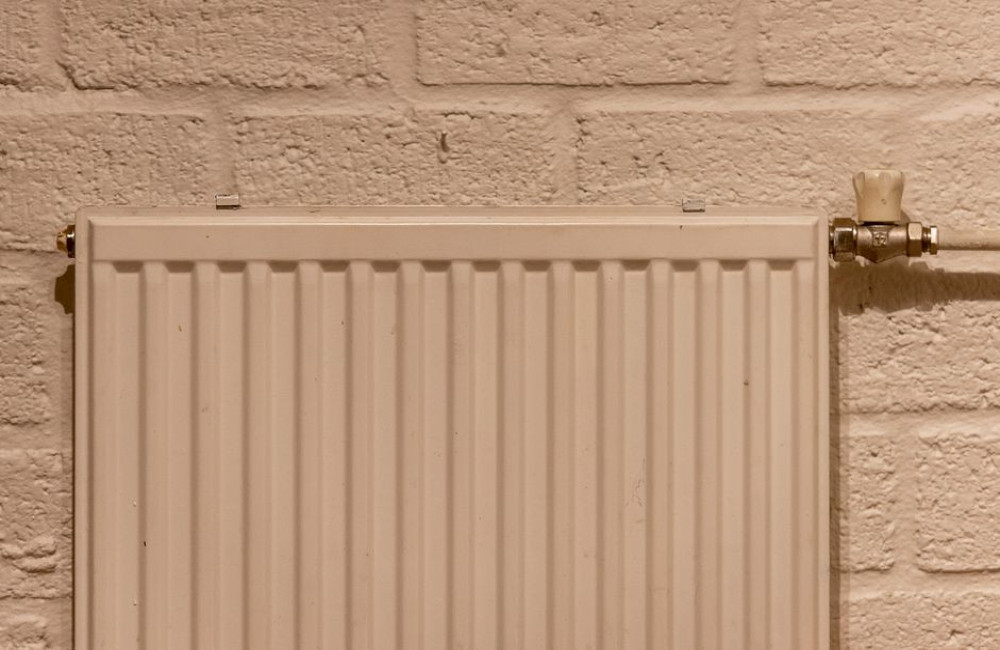 Hoeveel radiatorfolie heb je nodig voor 5 radiatoren en wat bespaar je ermee?